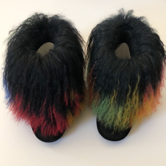 BearPaw Boo Youth Rasta Curly Long Hair - Youth Size 13 - Picture 2 of 3